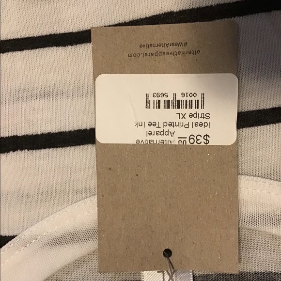 White t-shirt with black stripes. - Picture 3 of 3